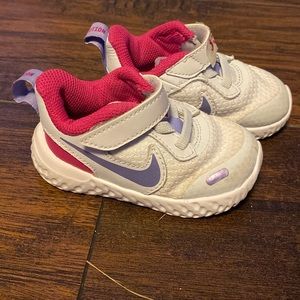 Nike Revolution Girl Kid Shoes